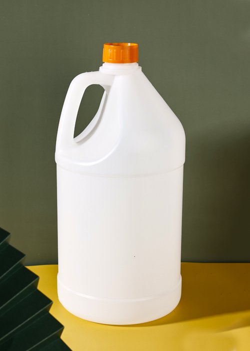 One gallon bucket PE material laundry detergent bucket